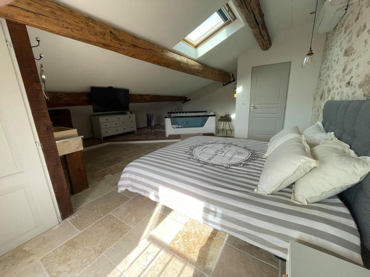 Appartement De Charme Sud Luberon Classe 4 Etoiles Puyvert エクステリア 写真